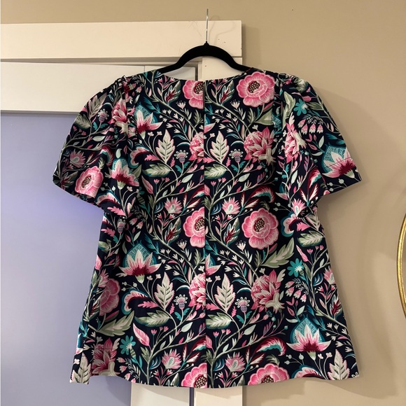 NWT crown & ivy Floral Blouse - Pink and Blue - Picture 10 of 16